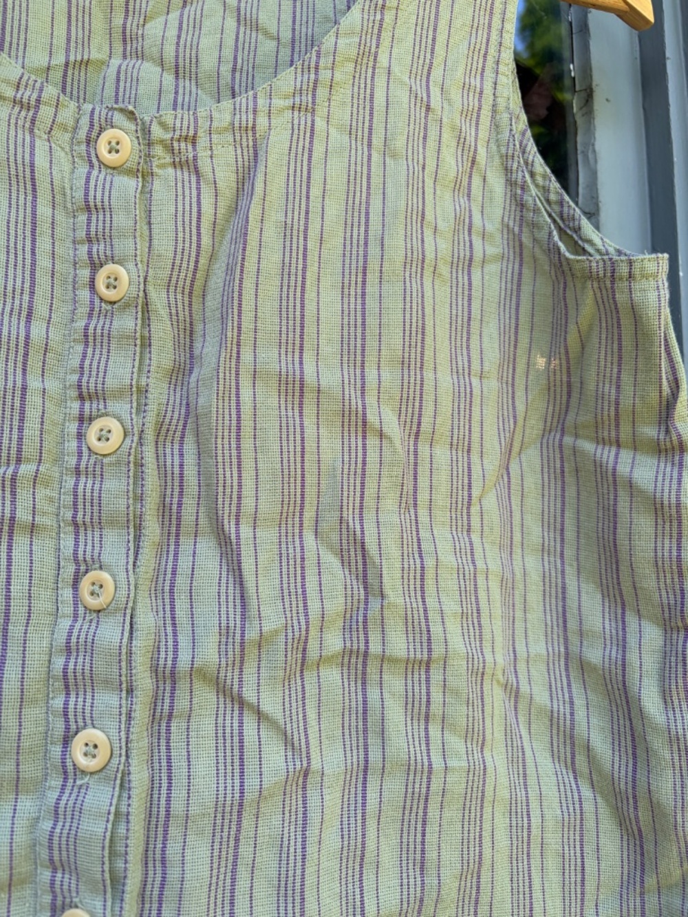 Button down tank - Picture 2 of 5